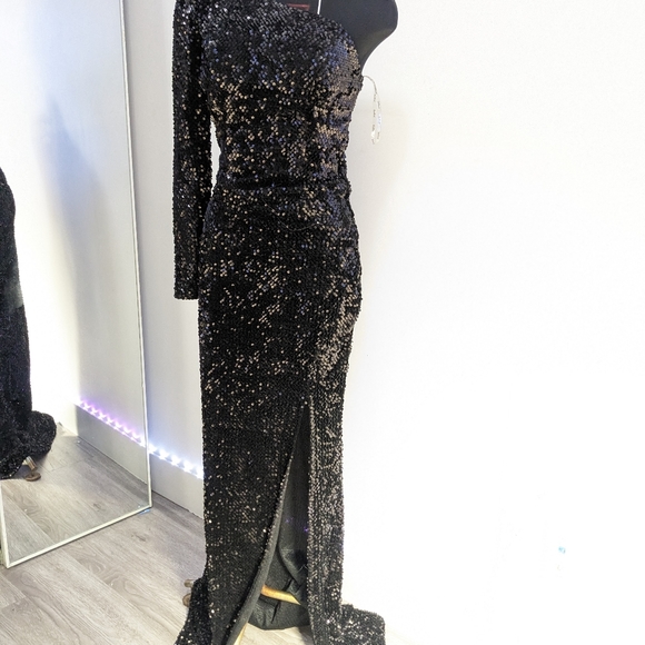Black sequined maxi gown - Picture 6 of 12